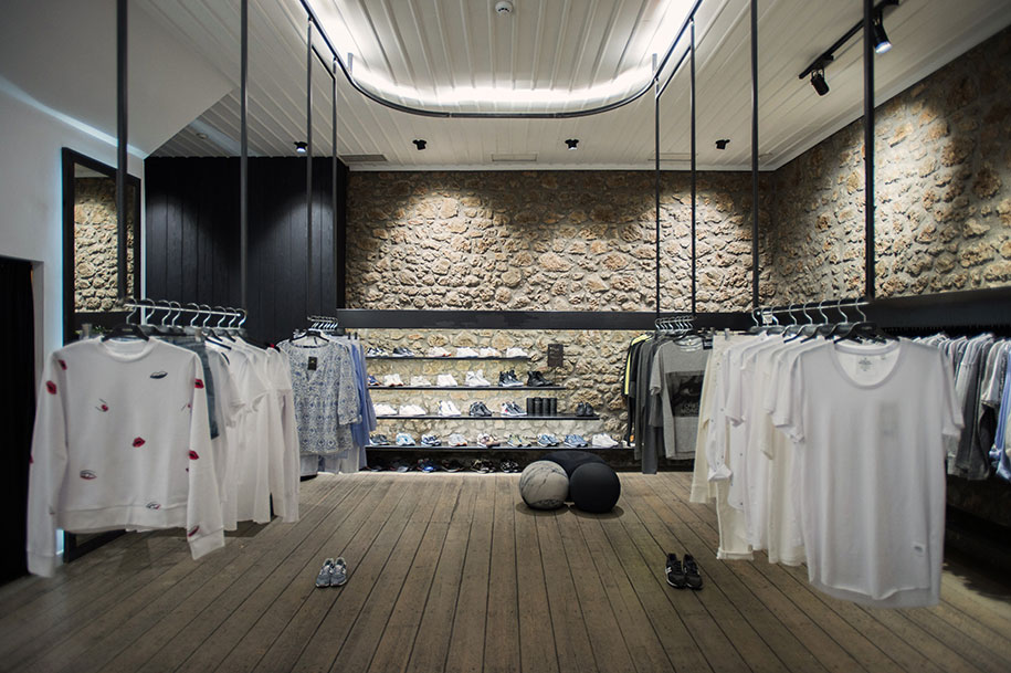 ADD, retail, stores, Arachova, design, LED, Escalier concept store, lousso