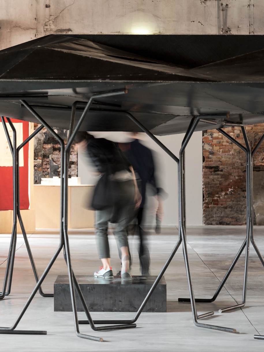 Field, La Biennale di Venezia, Venice. Arsenale,  FreeSpace, 2018, Aires Mateus, Francisco Aires Mateus, Manuel Aires Mateus 