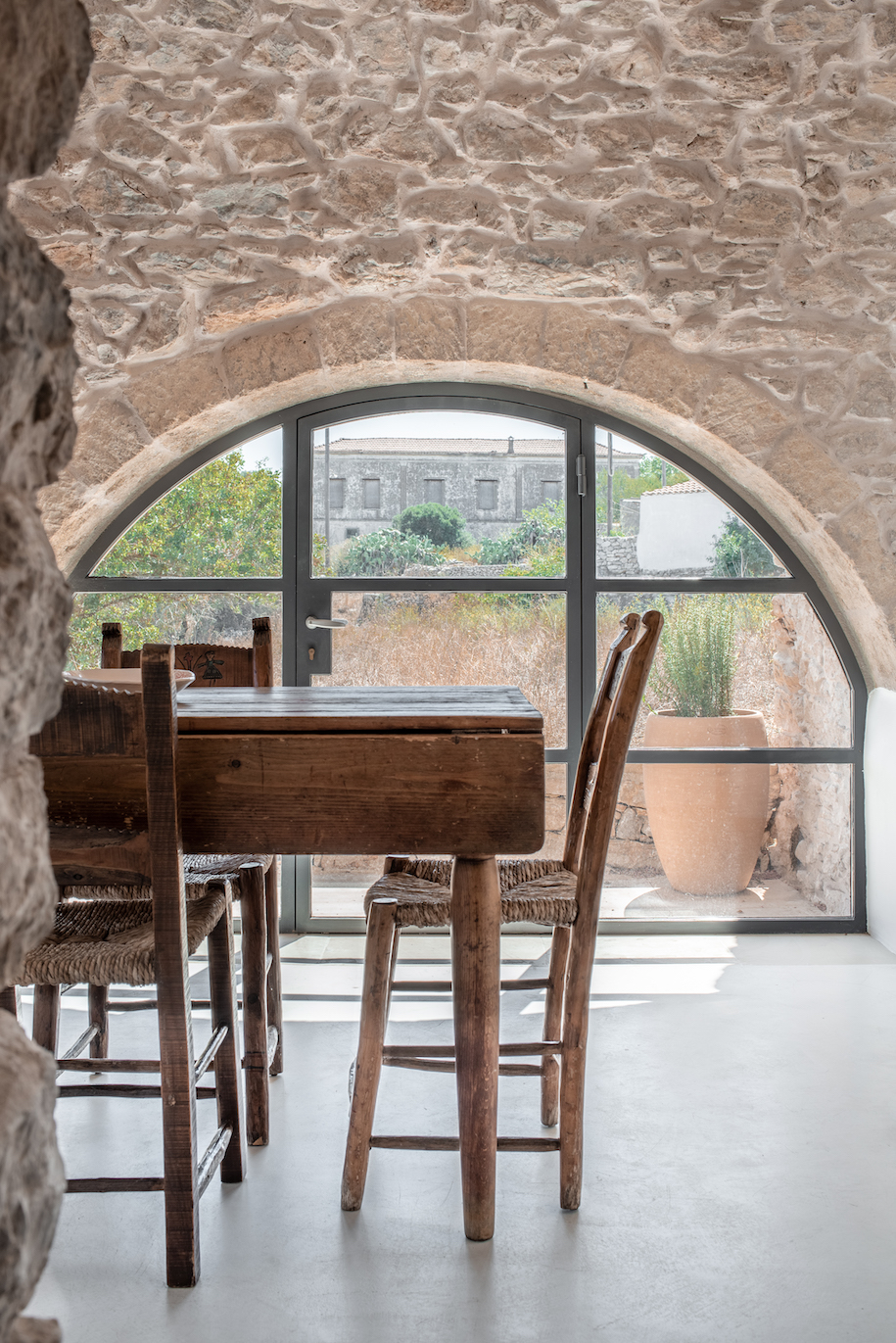 Archisearch Renovation of the monolithic Aroni Farmhouse by RCTECH