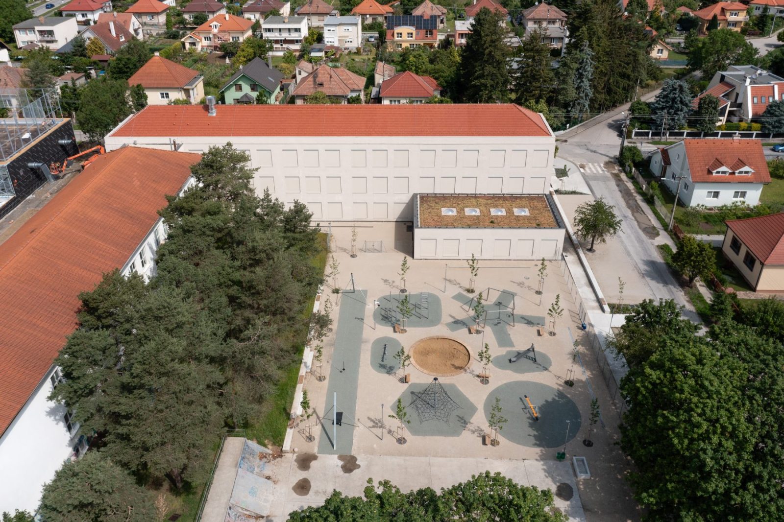 Archisearch Architecture for Education: Bakyta Designs a Low-Impact, Community-Oriented Primary School Extension in Slovakia
