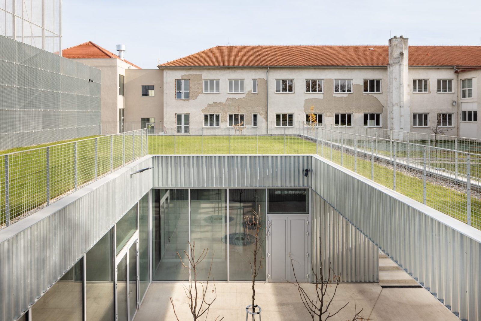 Archisearch Architecture for Education: Bakyta Designs a Low-Impact, Community-Oriented Primary School Extension in Slovakia