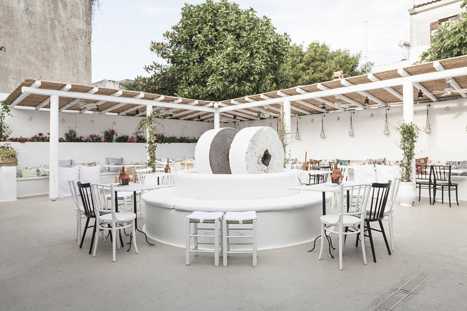 Archisearch The Borzoi Bar in Skiathos / Urban Soul Project