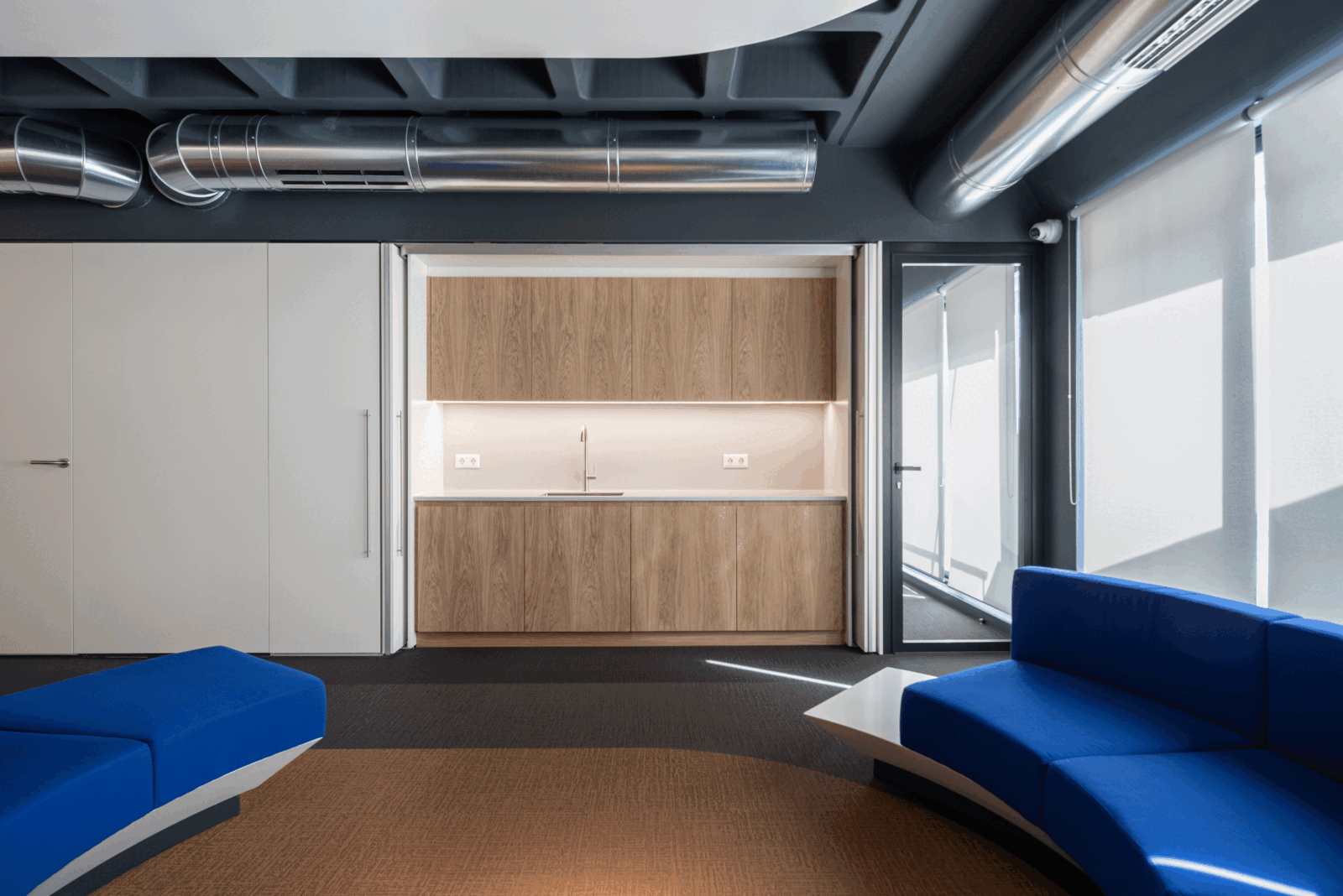 Archisearch BASEBLUE Office renovation in Piraeus | by R.C.TECH