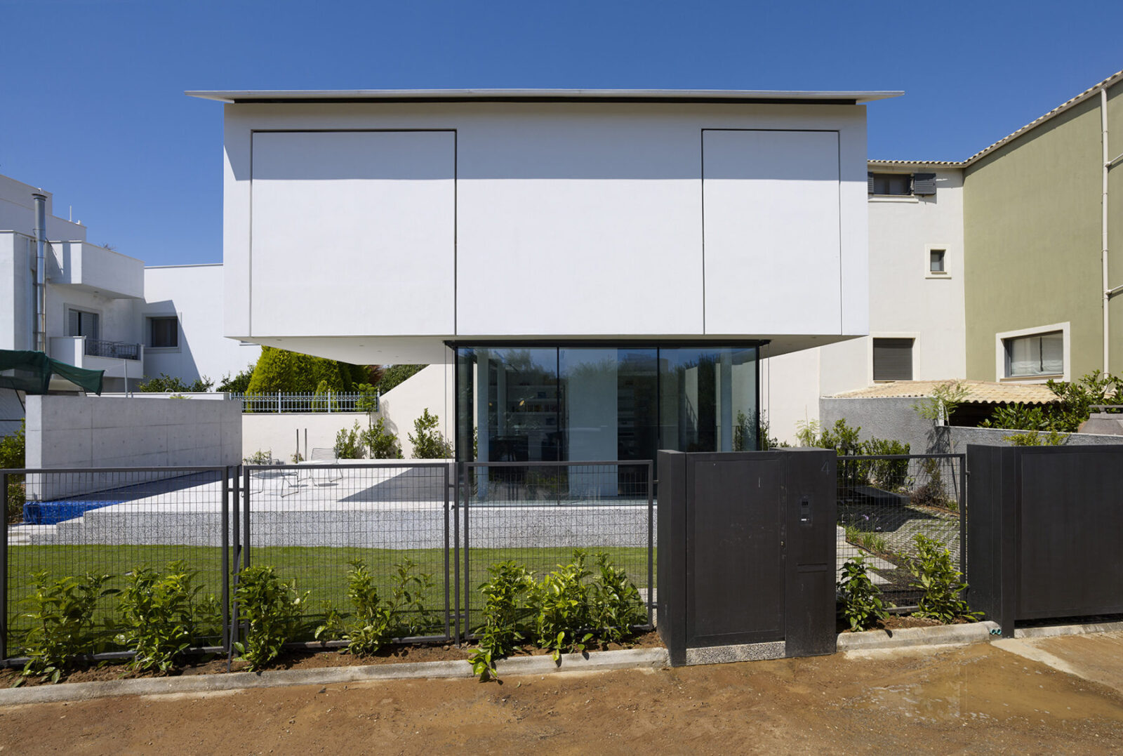 Archisearch House Ε - Compact living by the coast | buerger katsota architects