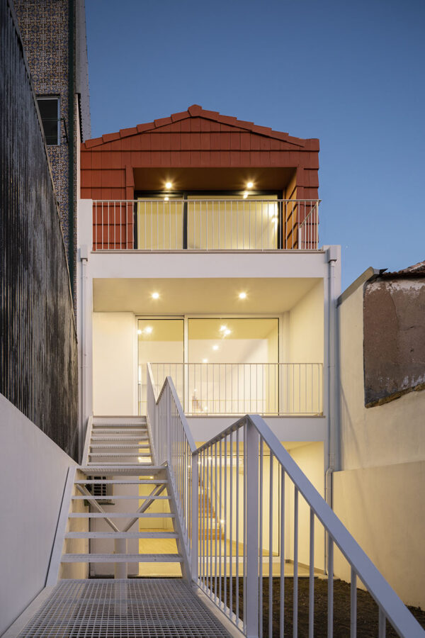 Archisearch São Bartolomeu House: a residence that combines local characteristics and contemporary materials in Aveiro | Sónia Cruz - Arquitectura