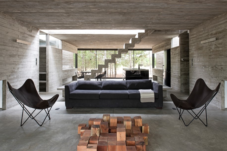 Luciano Kruk, casa L4, L4 house, residence, Costa Esmeralda, Buenos Aires, 2015, concrete, pool