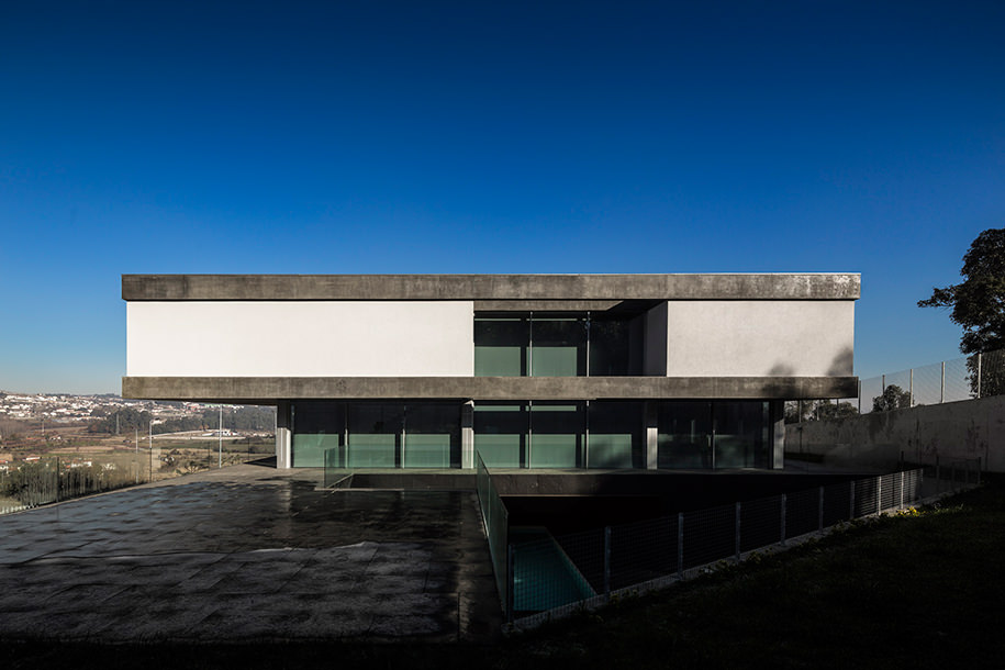 Casa, BE, spaceworkers, portugal, concrete, vernacular, landscape, agriculture, barns, granary, gravitational, lightness