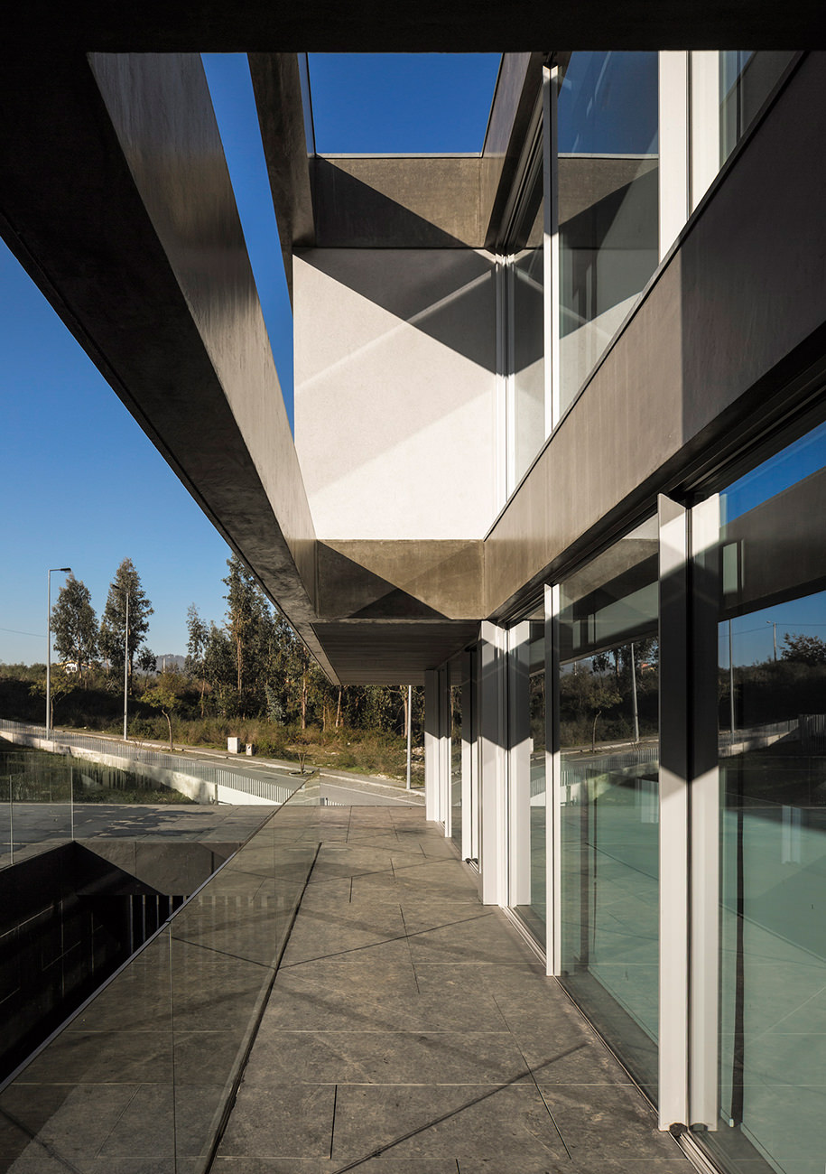 Casa, BE, spaceworkers, portugal, concrete, vernacular, landscape, agriculture, barns, granary, gravitational, lightness