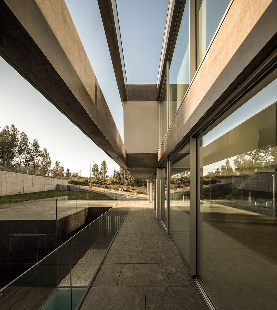 Casa, BE, spaceworkers, portugal, concrete, vernacular, landscape, agriculture, barns, granary, gravitational, lightness