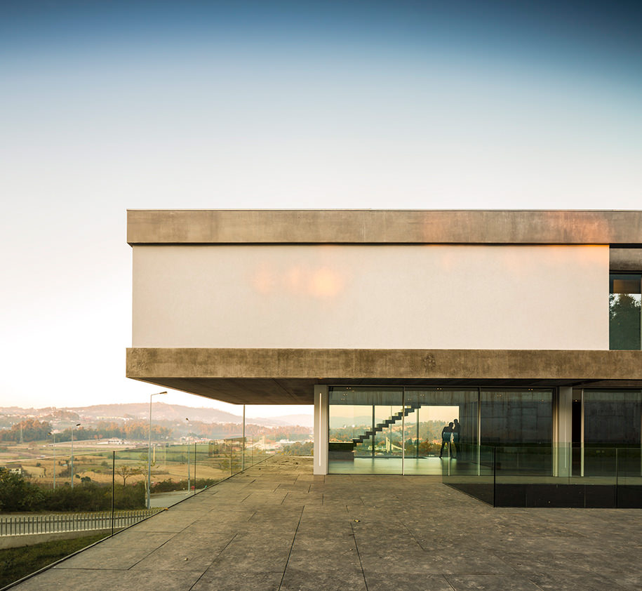 Archisearch Spaceworkers Present Casa BE in Portugal