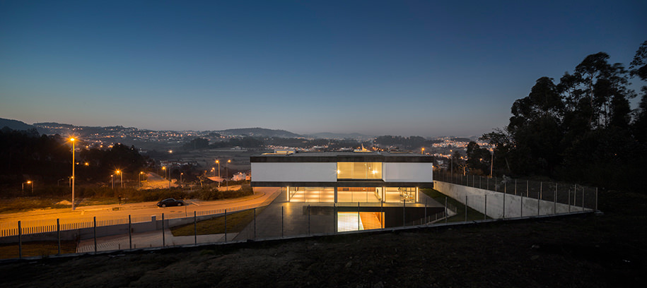 Casa, BE, spaceworkers, portugal, concrete, vernacular, landscape, agriculture, barns, granary, gravitational, lightness