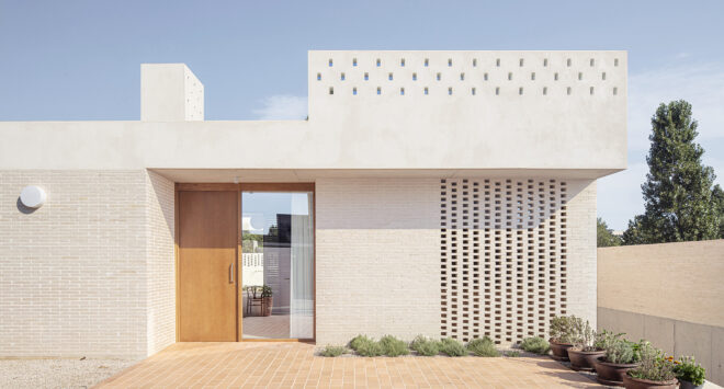 Archisearch - An urban refuge. Patio-house in Salou by NUA arquitectures