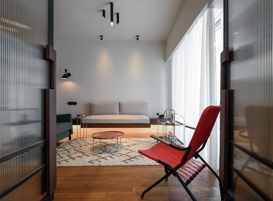 Archisearch Cluster Architects renovated a retro apartment in Kolonaki