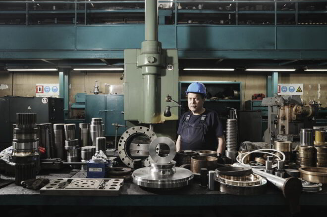 Archisearch - Πορτραίτα εργαζόμενων σε λιμάνι και μηχανουργεία | Νίκος Βαβδινούδης