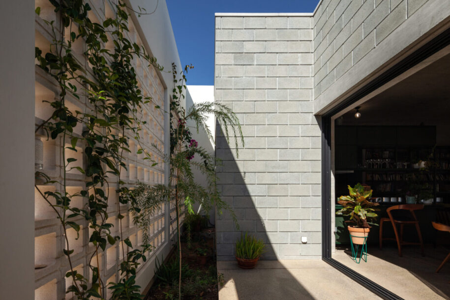 Archisearch House with Four Gardens in Nicosia, Cyprus | draftworks* architects