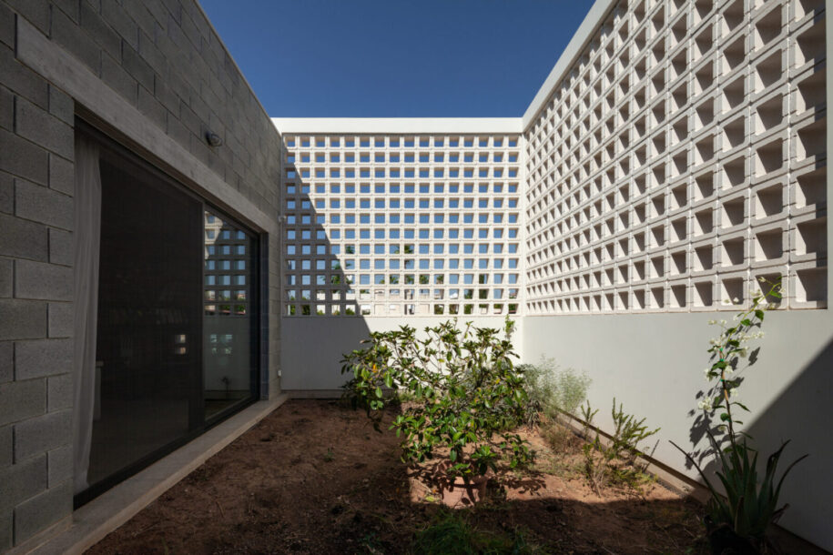 Archisearch House with Four Gardens in Nicosia, Cyprus | draftworks* architects