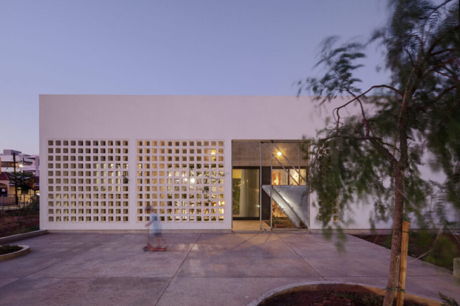 Archisearch House with Four Gardens in Nicosia, Cyprus | draftworks* architects