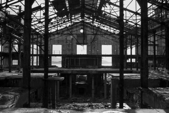 Archisearch - Η γοητεία των βιομηχανικών ερειπίων της Δραπετσώνας