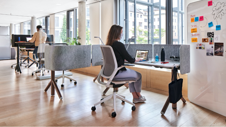 Archisearch Welcome Back by Steelcase: η Steelcase - Office Furniture Solutions, Education & Healthcare αναδιαμόρφωσε το Learning and Innovation Center της για την μετά covid εργασιακή εποχή