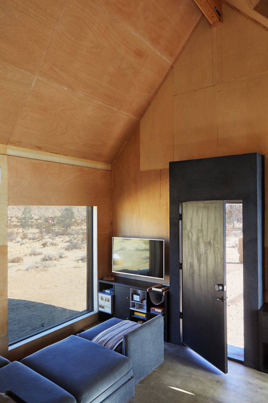 Folly, Off-grid Hotel, Cohesion Studio, cabin, hut, retreat, Joshua Tree, California,