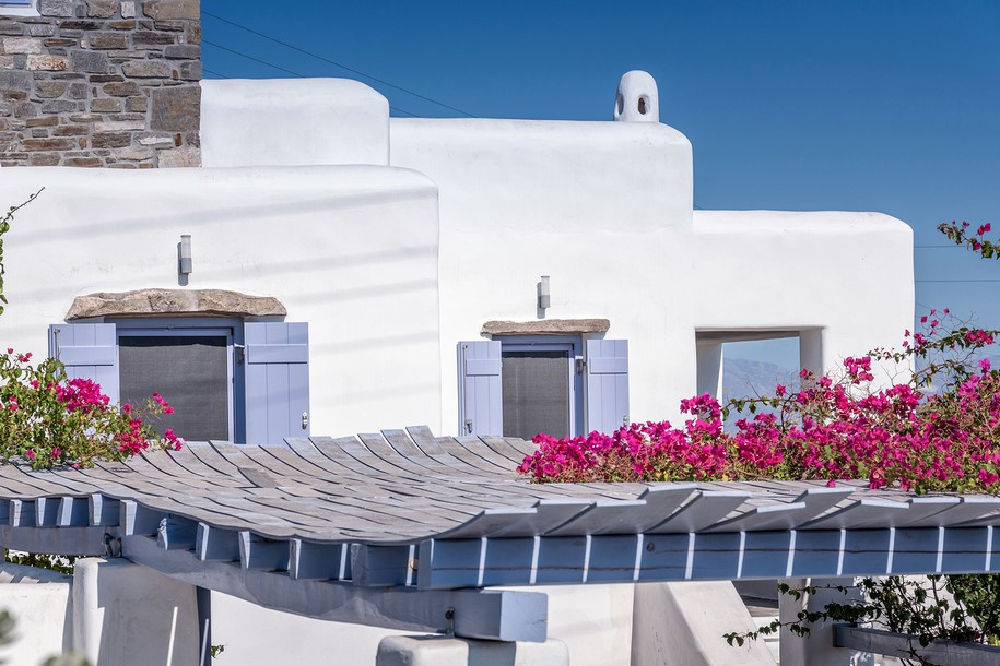 Archisearch House in vineyard at Kamares Paros island / Nikolas Kouretas