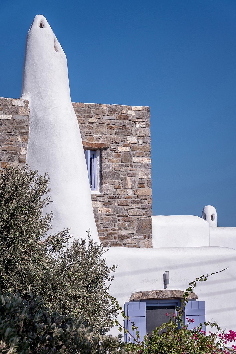 Archisearch House in vineyard at Kamares Paros island / Nikolas Kouretas