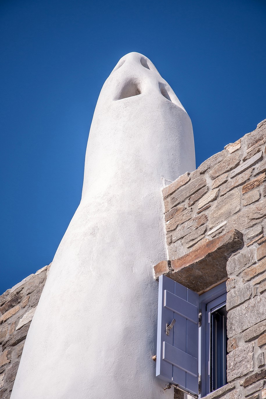 Archisearch House in vineyard at Kamares Paros island / Nikolas Kouretas