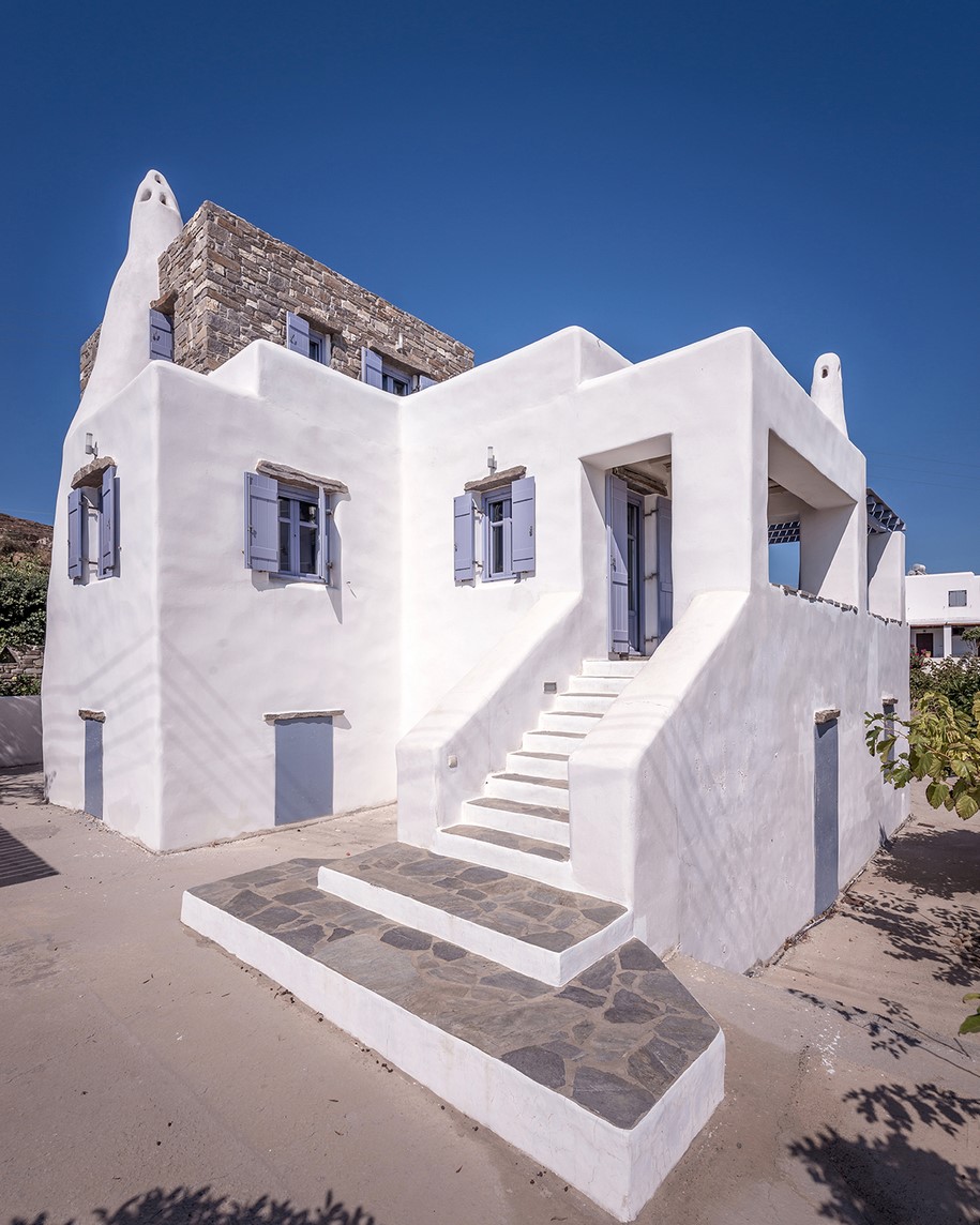 Archisearch House in vineyard at Kamares Paros island / Nikolas Kouretas