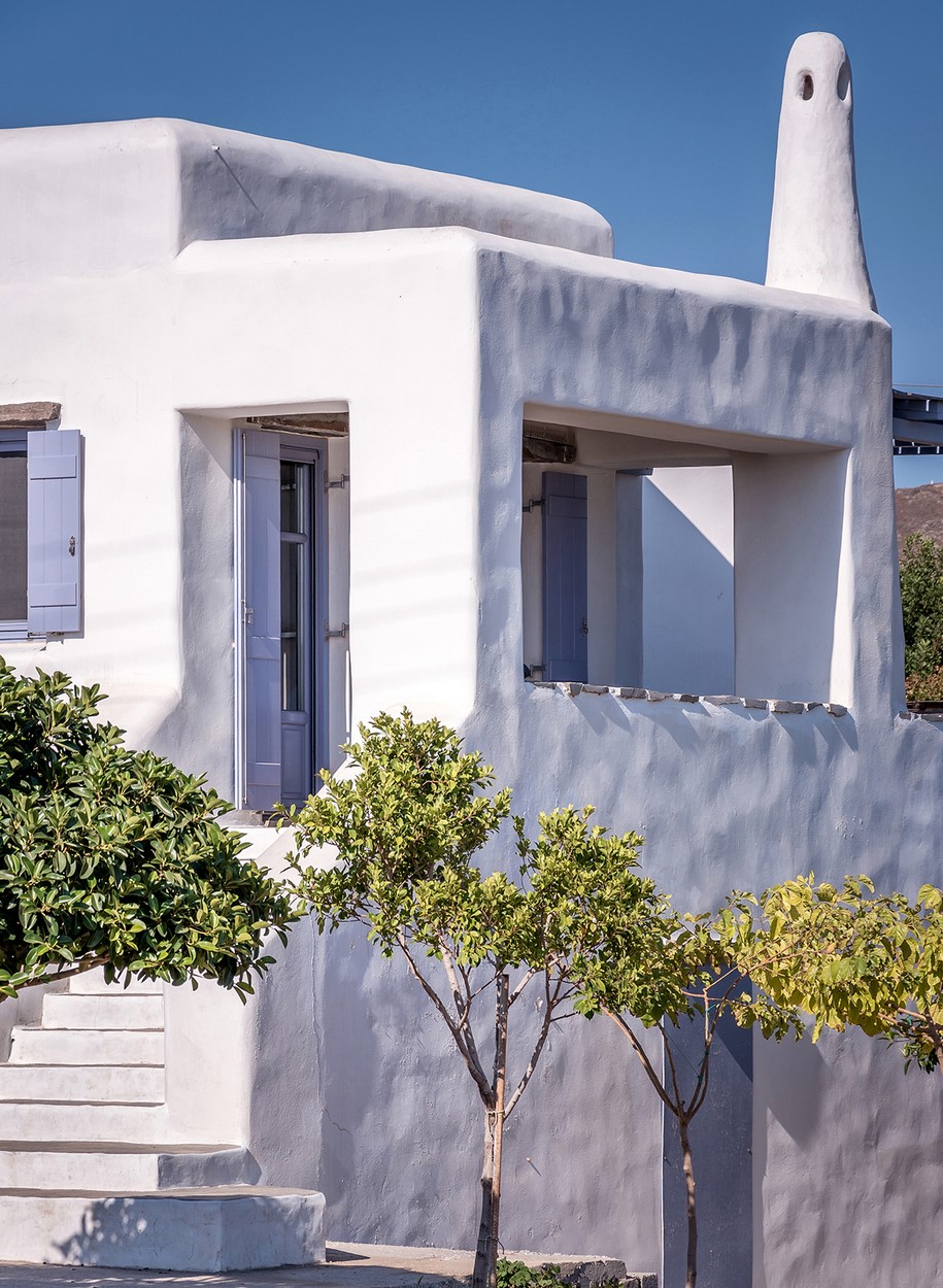 Archisearch House in vineyard at Kamares Paros island / Nikolas Kouretas