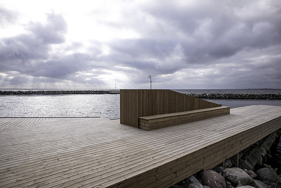 Archisearch ISFUGLEN: winter bathing club in Brøndby Marine Harbor | Matters architects