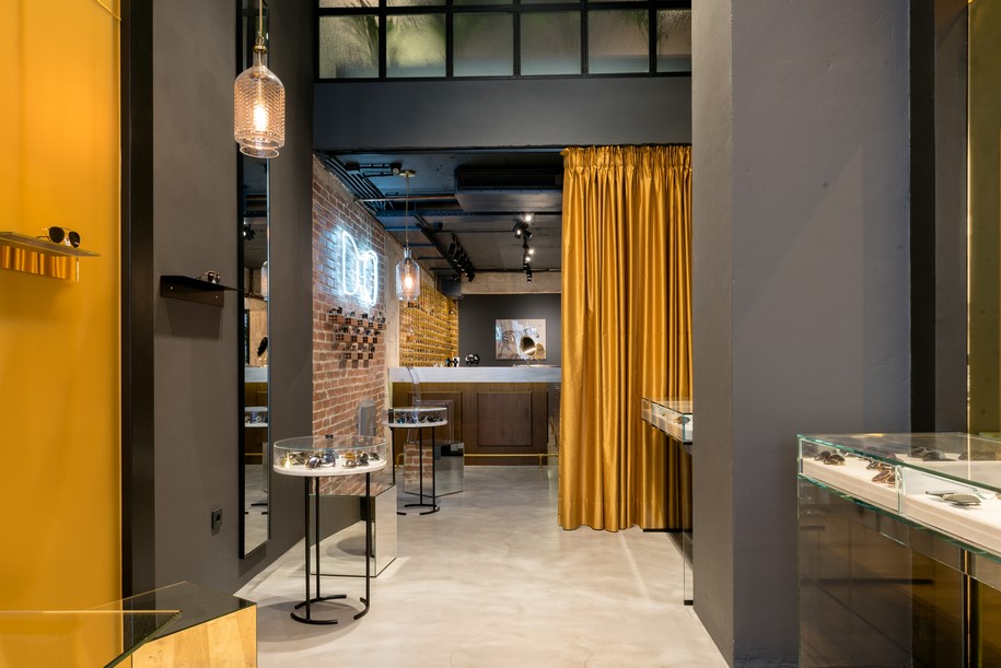 Archisearch dARCHstudio designed a classy and unique optician store in the centre of Athens