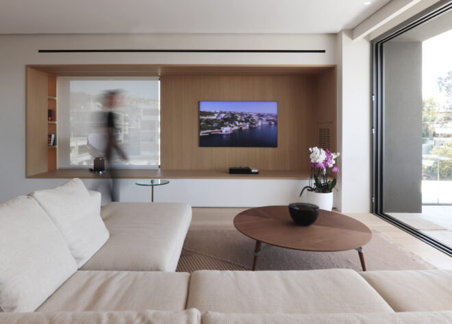 Archisearch - Apartment X19: a hybrid of an Athenian apartment and a luxurious seaside residence | KKMK Karagianni Karamali Architects