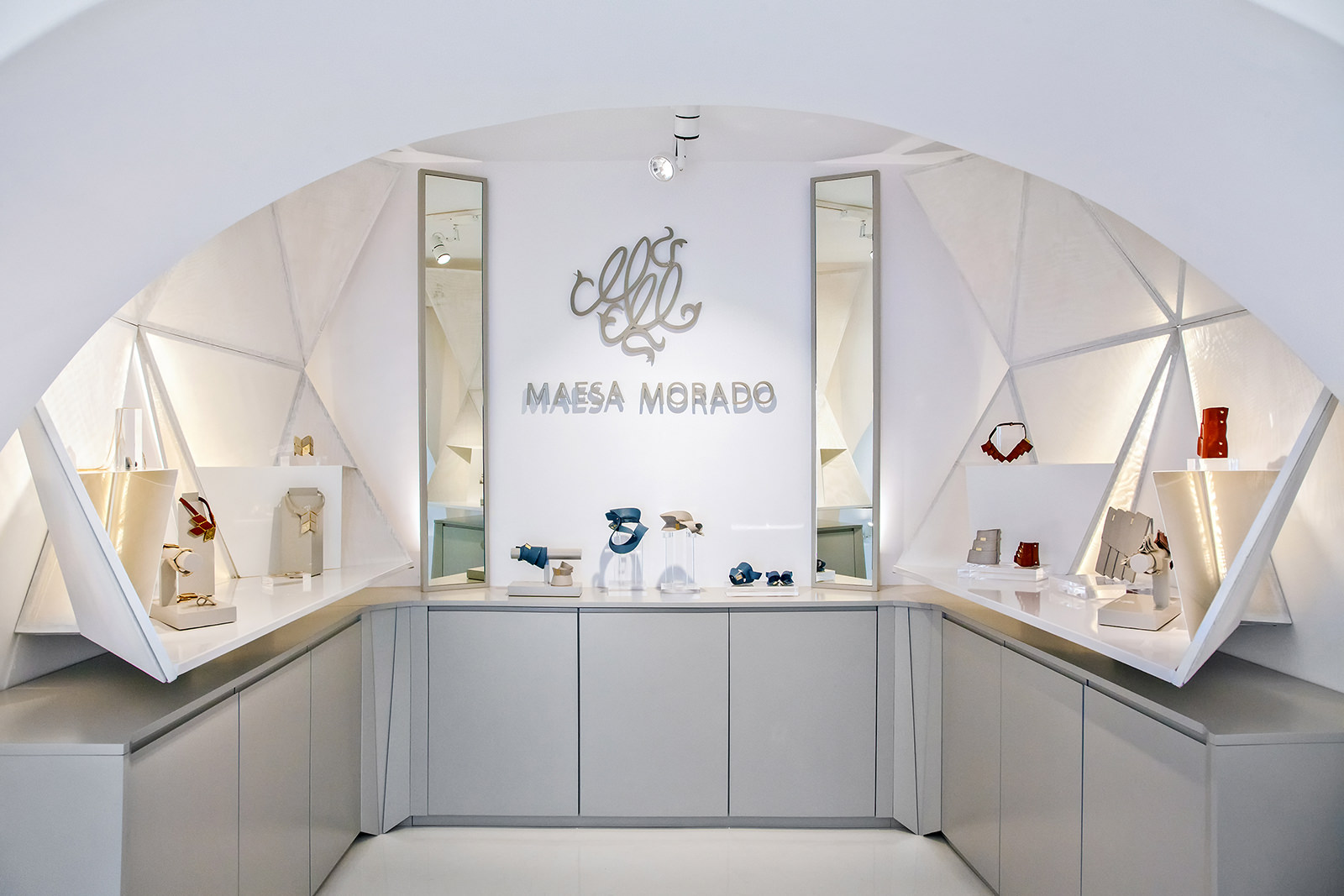 Archisearch - Lantavos Projects Design Cycladic White Jewelery Store in Mykonos