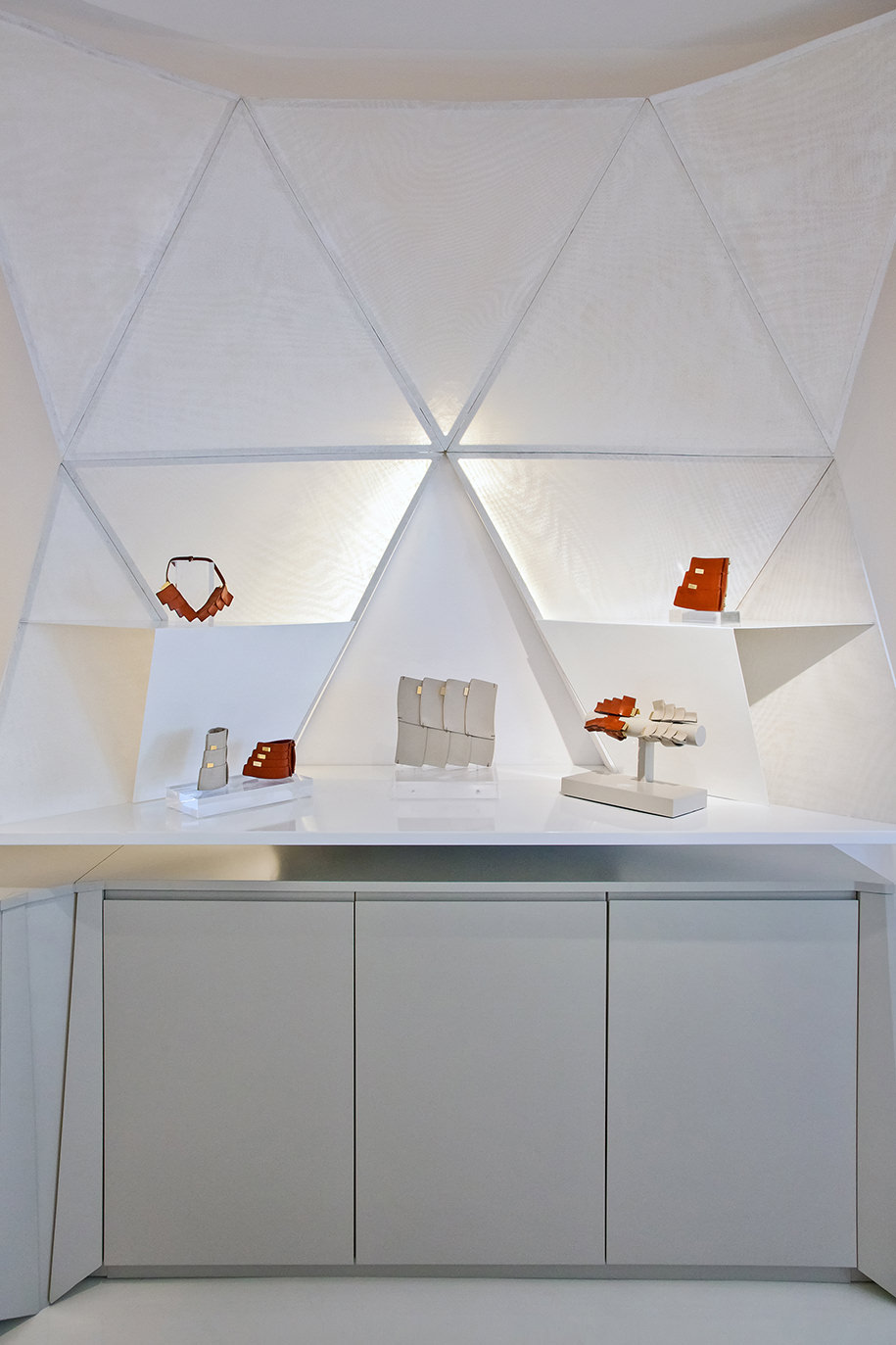 jewllery, store, shop, mykonos, design, interior, cycladic, lantavos projects, white