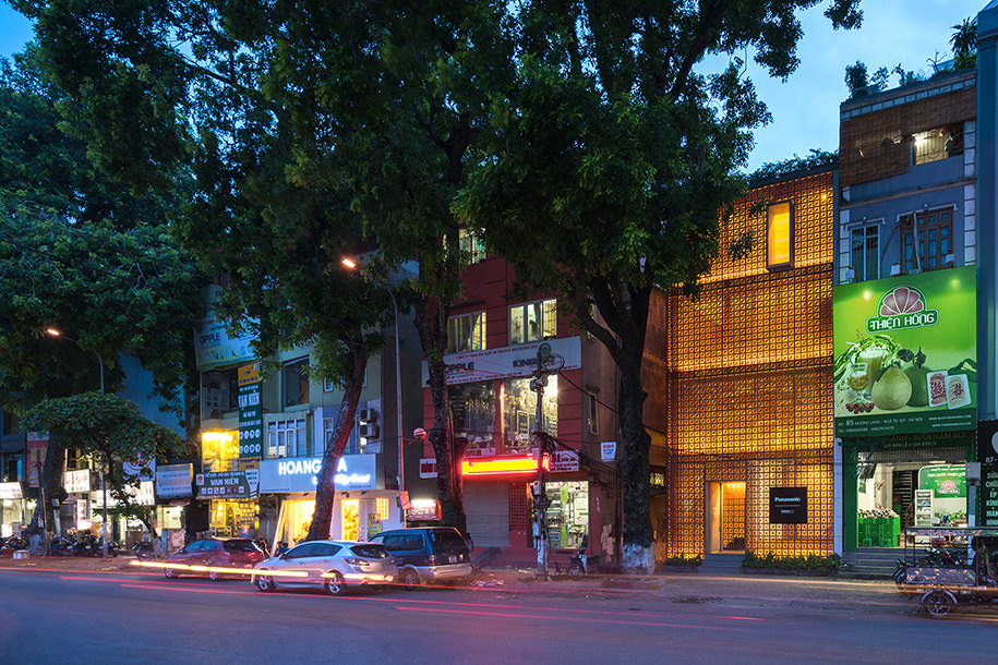 showroom, nanoco, VTN, architects, lighting, terracotta, façade