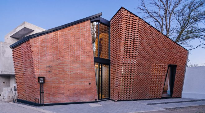 Archisearch - Saint Peter House integrates regional materiality elements | Proyecto cafeína and Estudio Tecalli