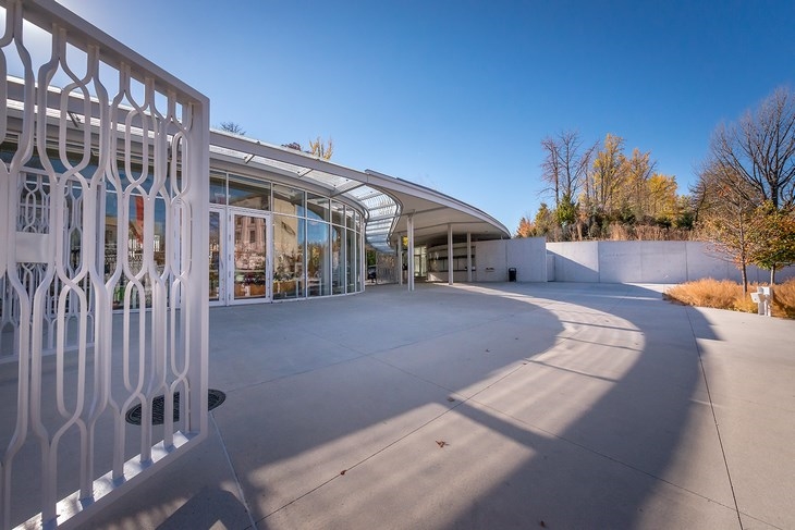 Archisearch BROOKLYN BOTANIC GARDEN VISITOR CENTER / PHOTOGRAPHY BY PYGMALION KARATZAS