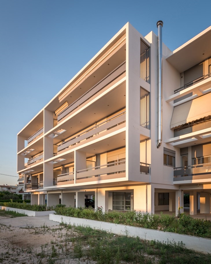 Archisearch THIRESIAS RESIDENTIAL BUILDING, PATRAS / BARLAS ARCHITECTS / PHOTOGRAPHY BY PYGMALION KARATZAS