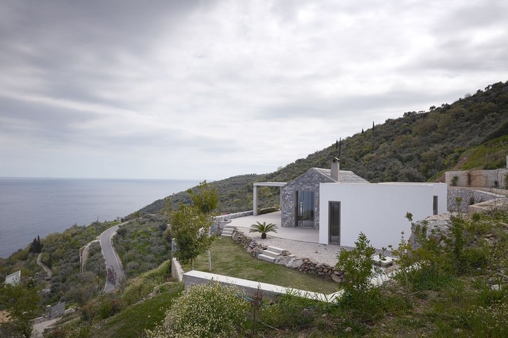 Archisearch - General view from west, Villa Melana, Tyros Greece, architects Valia Foufa & Panagiotis Papassotiriou (c) Pygmalion Karatzas