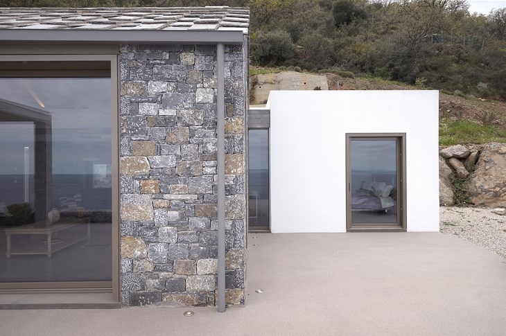 Archisearch - Facade detail from main veranda, Villa Melana, Tyros Greece, architects Valia Foufa & Panagiotis Papassotiriou (c) Pygmalion Karatzas