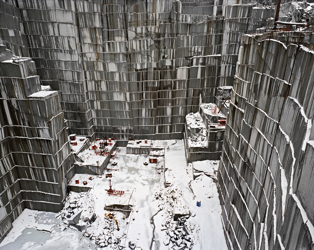 Archisearch - Rock of Ages #15, Active Section, E.L. Smith Quarry, Barre, Vermont, USA, 1992 (c) Edward   Burtynsky, courtesy Nicholas Metivier Gallery, Toronto