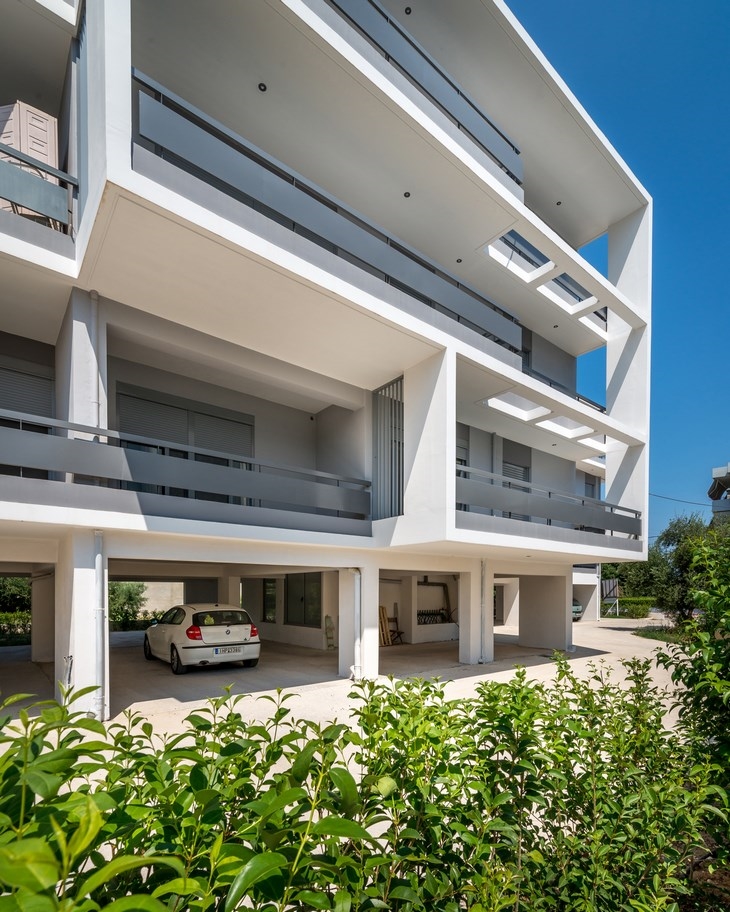 Archisearch THIRESIAS RESIDENTIAL BUILDING, PATRAS / BARLAS ARCHITECTS / PHOTOGRAPHY BY PYGMALION KARATZAS