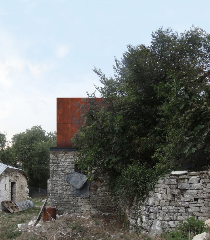 Archisearch - VACATION HOUSE - 2 corten steel cubes 