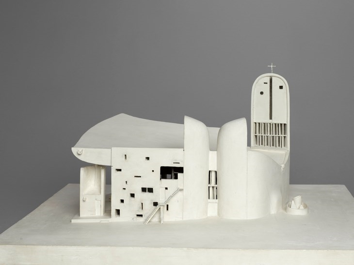 Archisearch - Le Corbusier, Chapelle Notre-Dame-du-Haut, Ronchamp, 1955 Maquette, plâtre, 36 x 61 x 56 cm (c) Centre Pompidou / Dist. RMN-GP / J. Faujour (c) ADAGP, Paris 2015