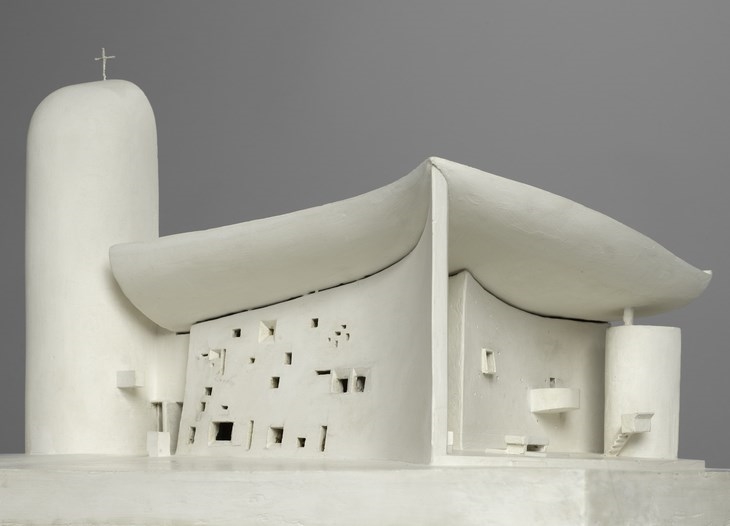 Archisearch - Le Corbusier, Chapelle Notre-Dame-du-Haut, Ronchamp, 1955 Maquette, plâtre, 36 x 61 x 56 cm (c) Centre Pompidou / Dist. RMN-GP / J. Faujour (c) ADAGP, Paris 2015
