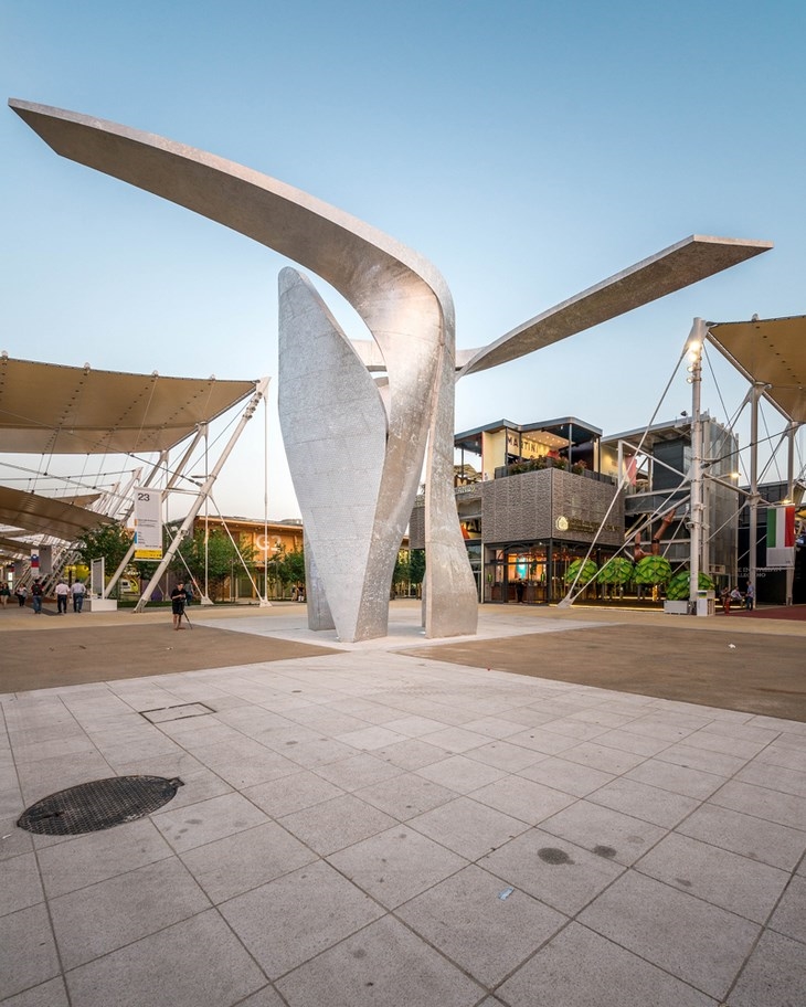 Archisearch - Expo Gates by Daniel Libeskind and Piazza Italia (c) Pygmalion Karatzas