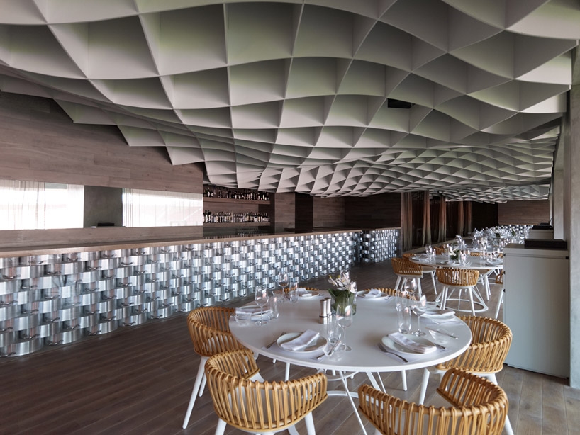 Archisearch V'AMMOS RESTAURANT / KARAISKAKIS STADIUM / LM ARCHITECTS