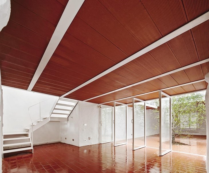 Archisearch MIES VAN DER ROHE AWARD 2015 / EMERGING ARCHITECT SPECIAL MENTION / CASA LUZ