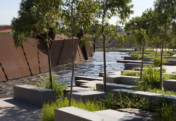 Archisearch - The Australian Garden by Taylor Cullity Lethlean and Paul Thompson_Details Of The Rockpool Waterway