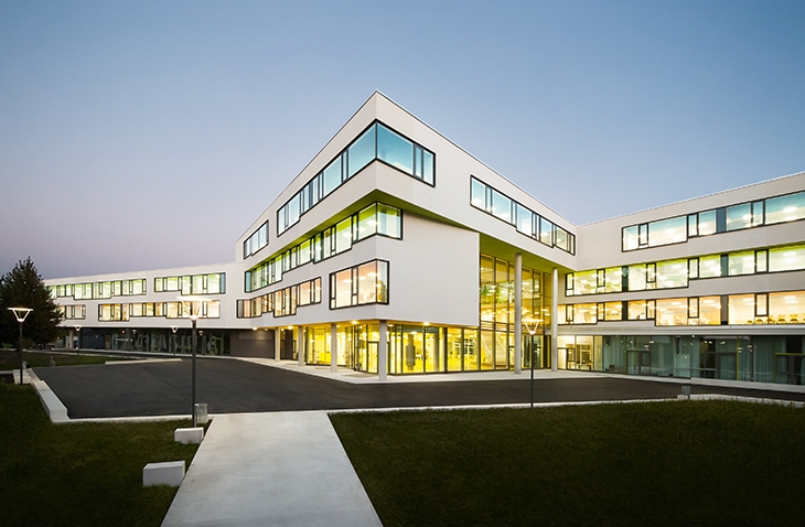 Archisearch - Secondary School at Ergolding / Behnisch Architekten